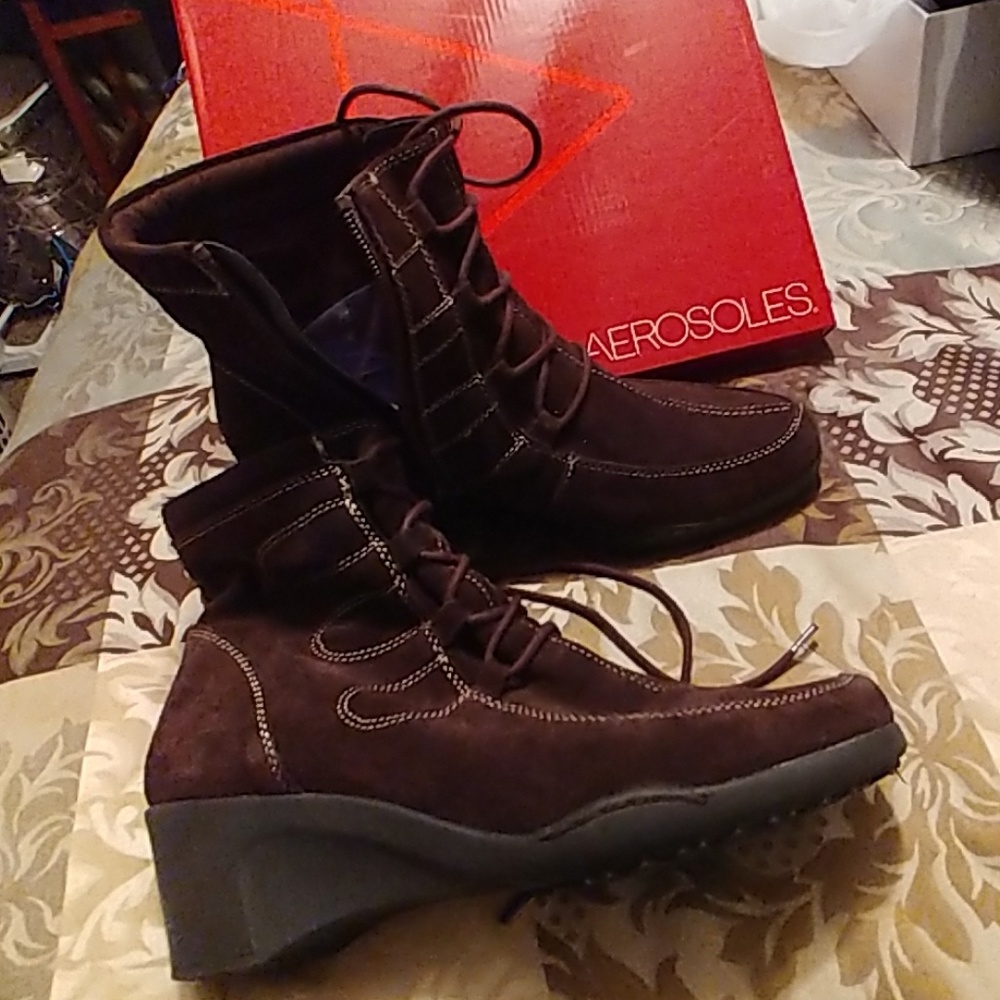 Boots - Picture 2 of 7